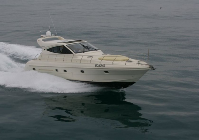 Yachting de luxe basée au Port Canto